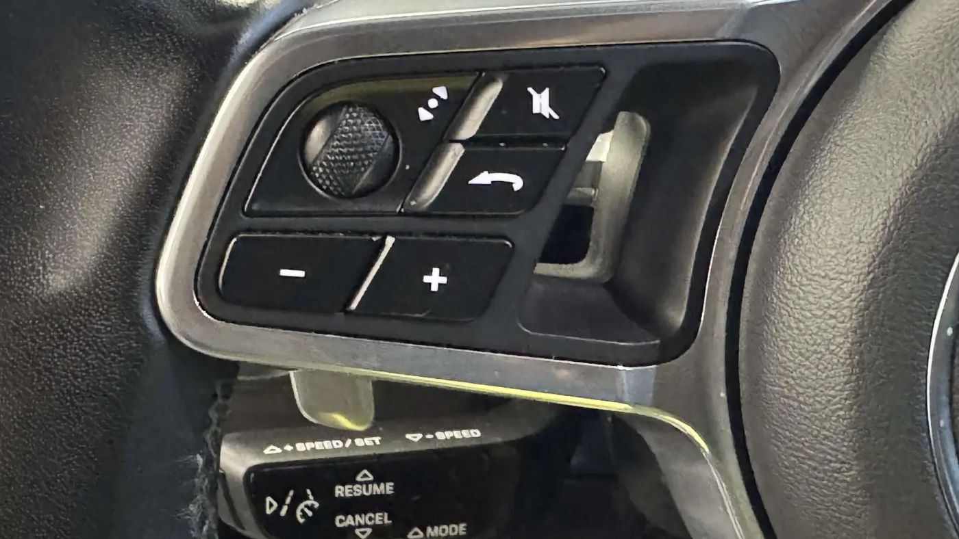 2023 Porsche Cayenne Base