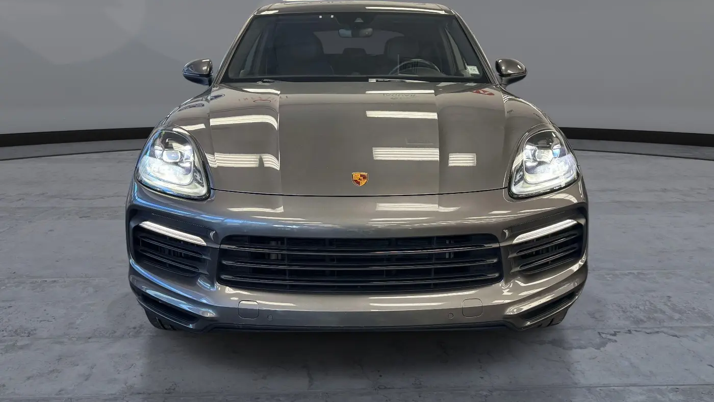 2023 Porsche Cayenne Base