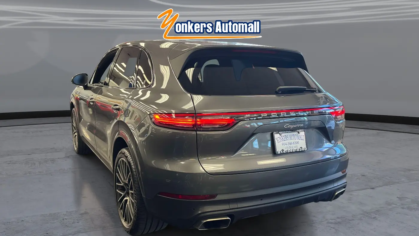 2023 Porsche Cayenne Base