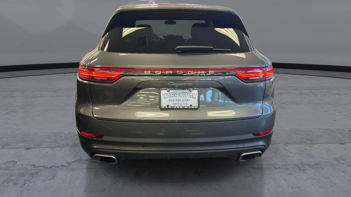 2023 Porsche Cayenne Base