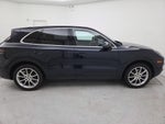 2019 Cayenne Thumbnail 4