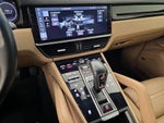2019 Cayenne Thumbnail 16