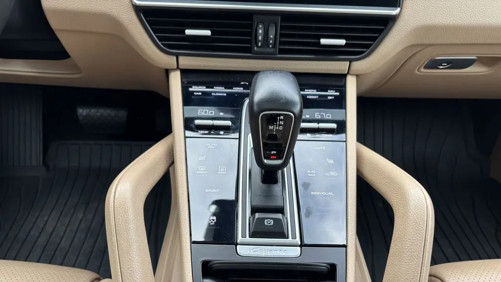 2019 Porsche Cayenne Base