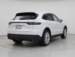 2019 Cayenne Thumbnail 8