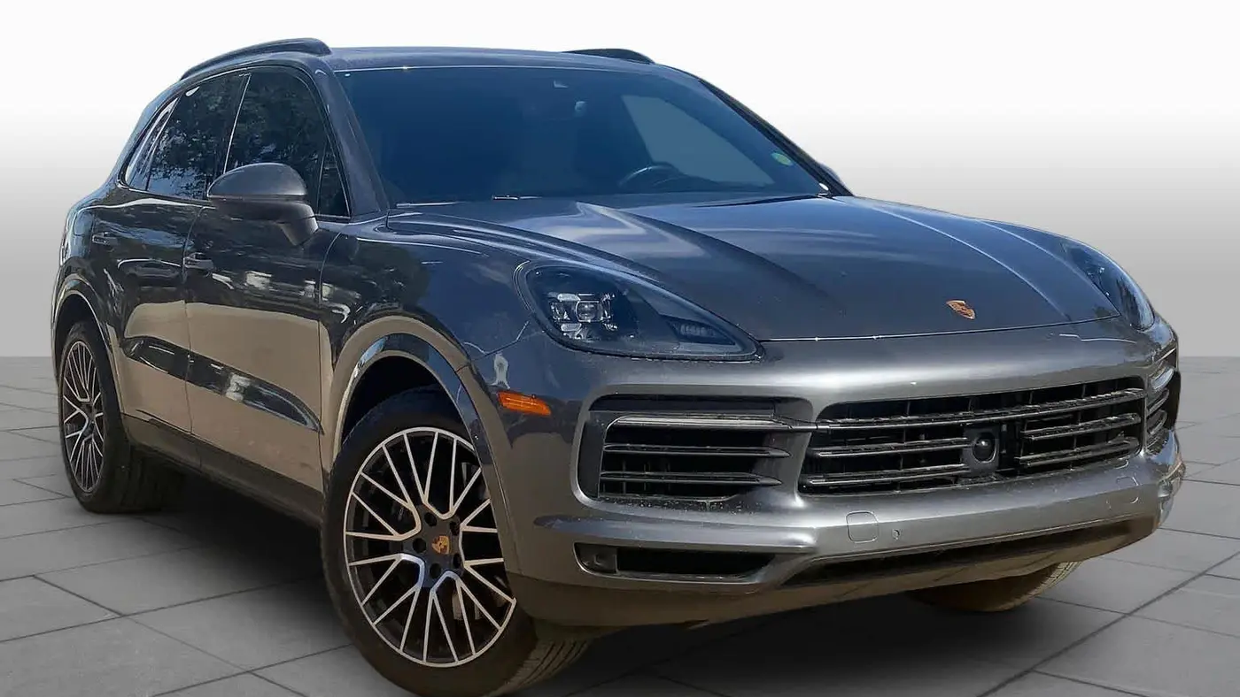 2022 Porsche Cayenne Base