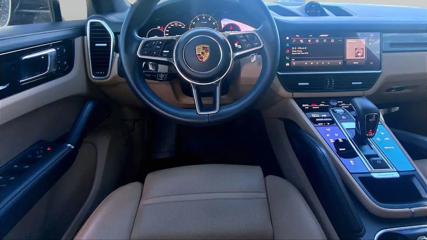 2022 Porsche Cayenne Base