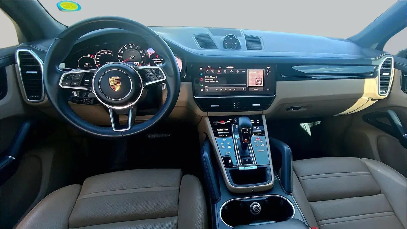 2022 Porsche Cayenne Base