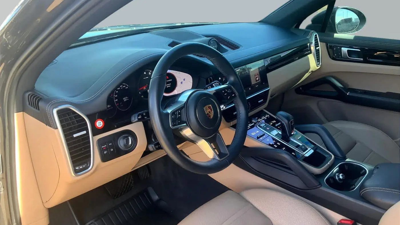 2022 Porsche Cayenne Base