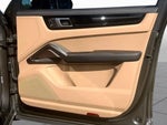 2022 Cayenne Thumbnail 23