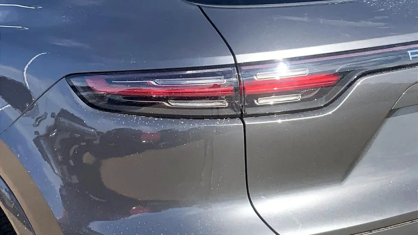 2022 Porsche Cayenne Base