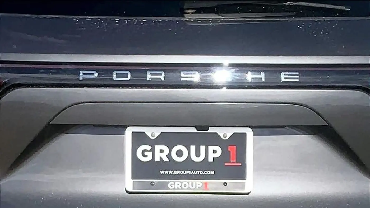 2022 Porsche Cayenne Base