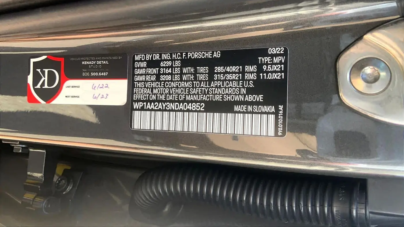 2022 Porsche Cayenne Base