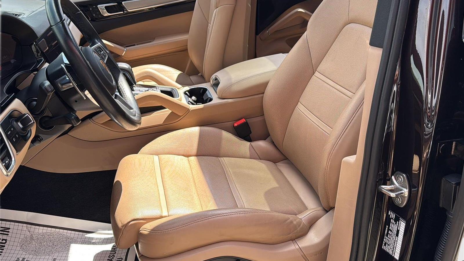 2022 Porsche Cayenne Platinum Edition
