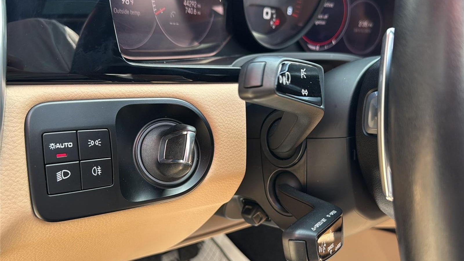 2022 Porsche Cayenne Platinum Edition
