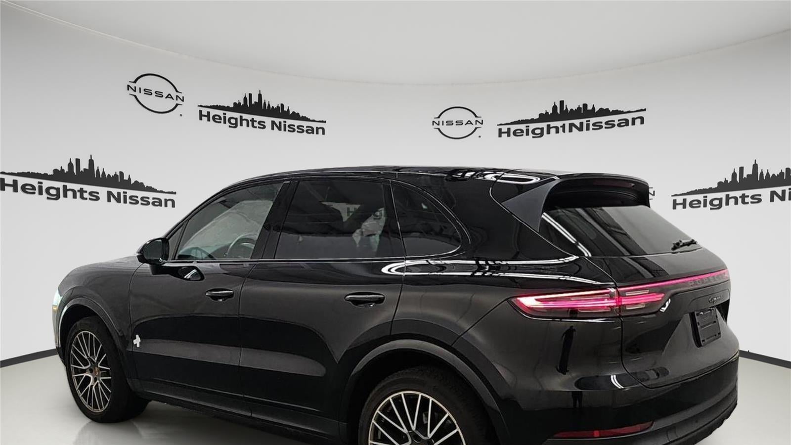 2023 Porsche Cayenne Platinum Edition