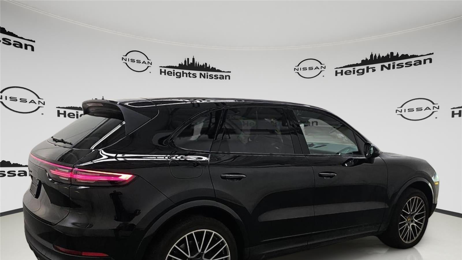 2023 Porsche Cayenne Platinum Edition