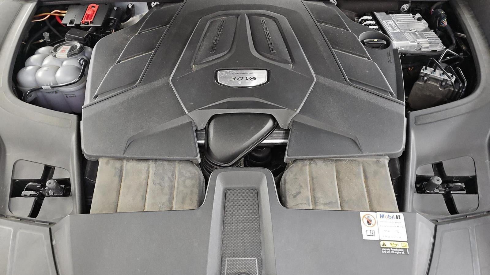 2023 Porsche Cayenne Platinum Edition