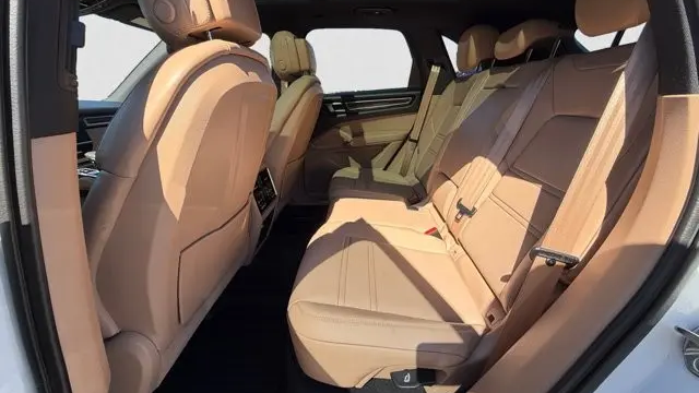 2022 Porsche Cayenne Platinum Edition