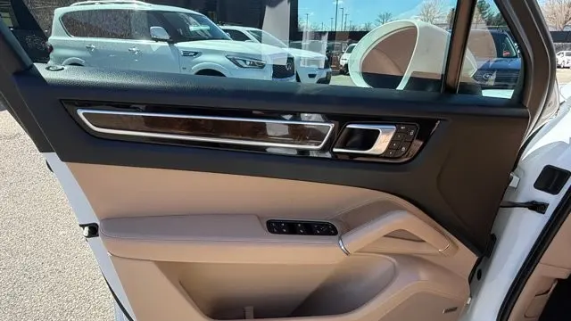 2022 Porsche Cayenne Platinum Edition