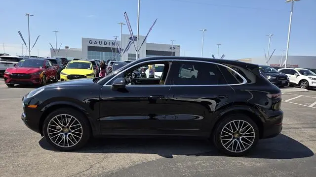 2022 Porsche Cayenne Base