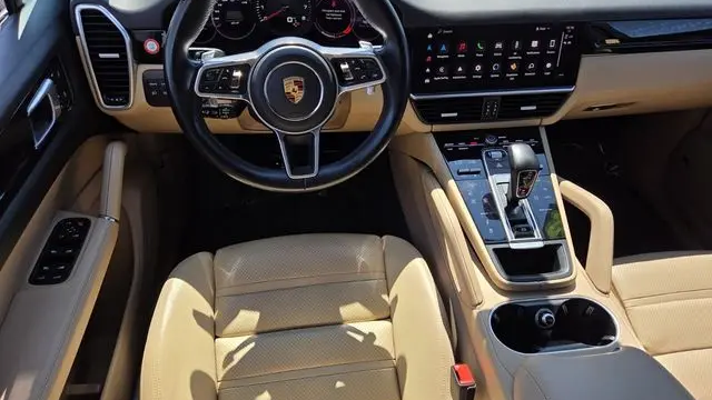 2022 Porsche Cayenne Base