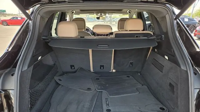 2022 Porsche Cayenne Base