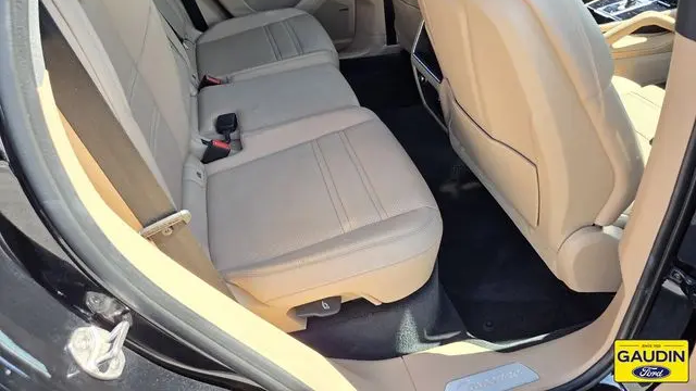 2022 Porsche Cayenne Base
