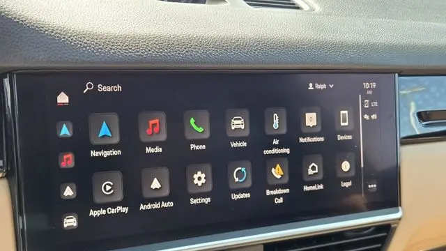2022 Porsche Cayenne Base