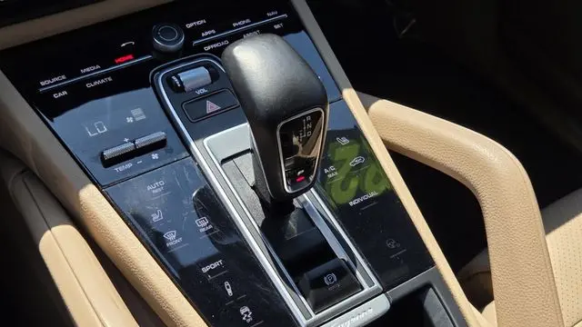 2022 Porsche Cayenne Base