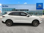 2023 Cayenne Thumbnail 2