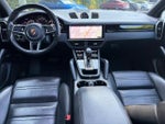 2020 Cayenne Thumbnail 23