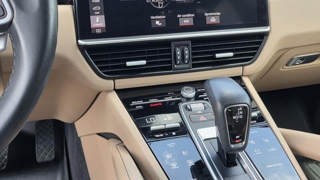 2021 Porsche Cayenne Base