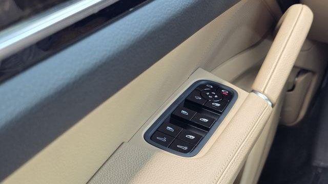 2021 Porsche Cayenne Base