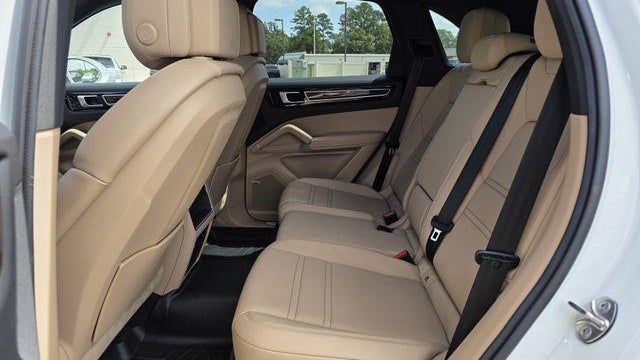 2021 Porsche Cayenne Base