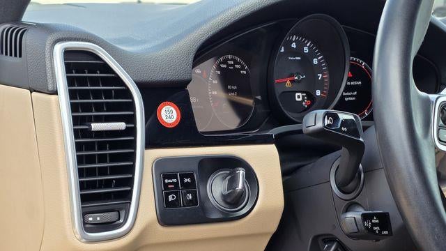 2021 Porsche Cayenne Base