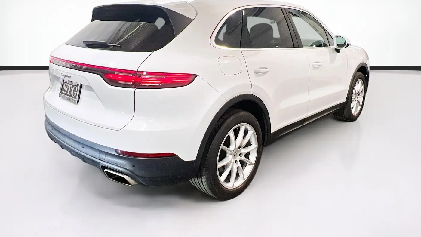 2022 Porsche Cayenne Base