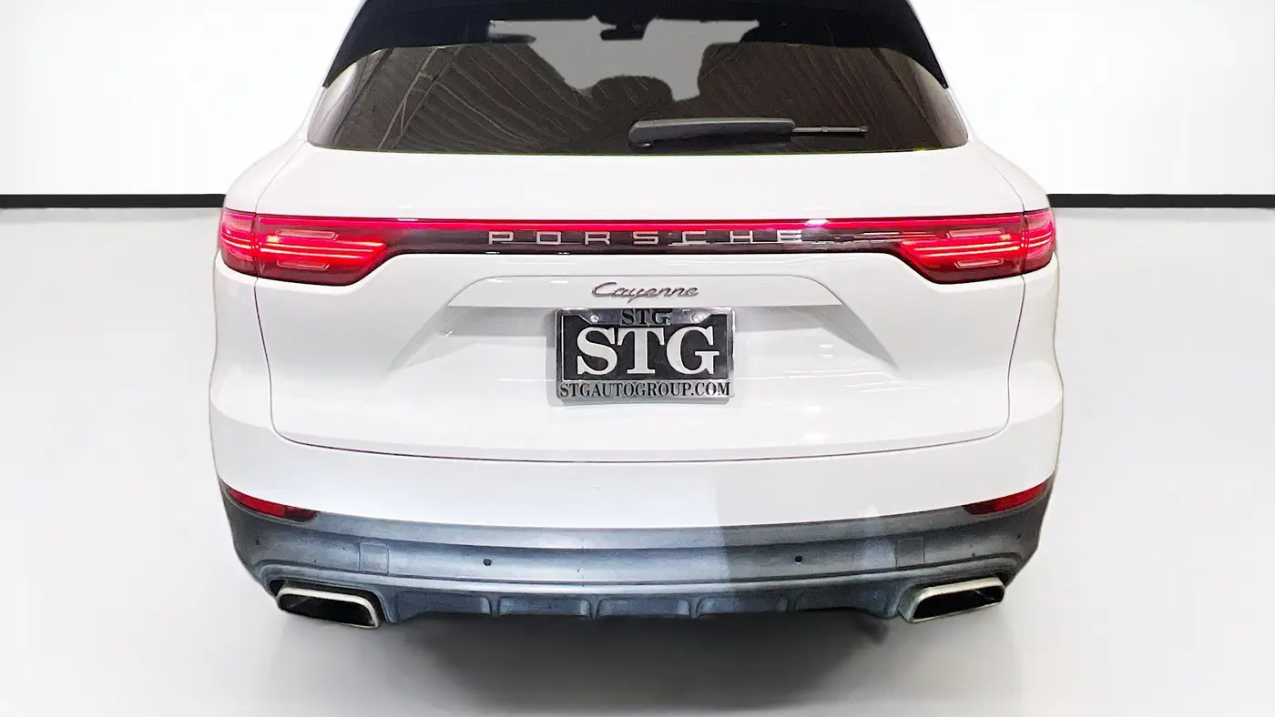 2022 Porsche Cayenne Base