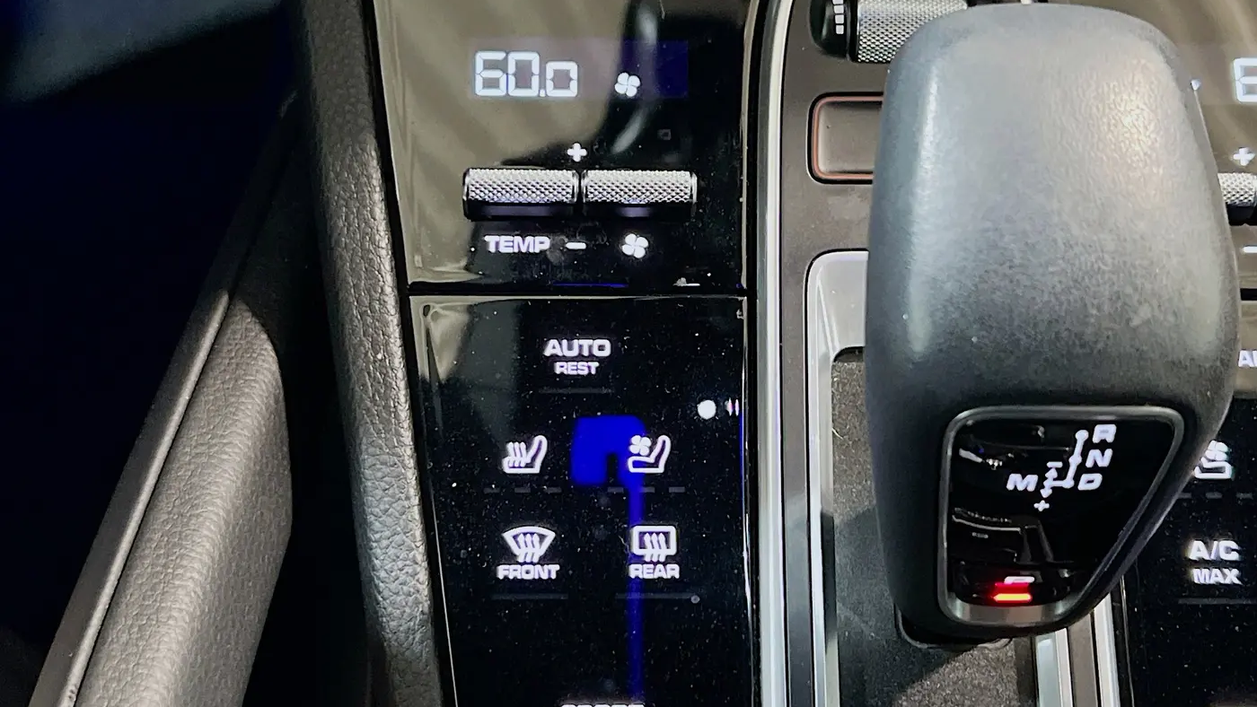 2022 Porsche Cayenne Base