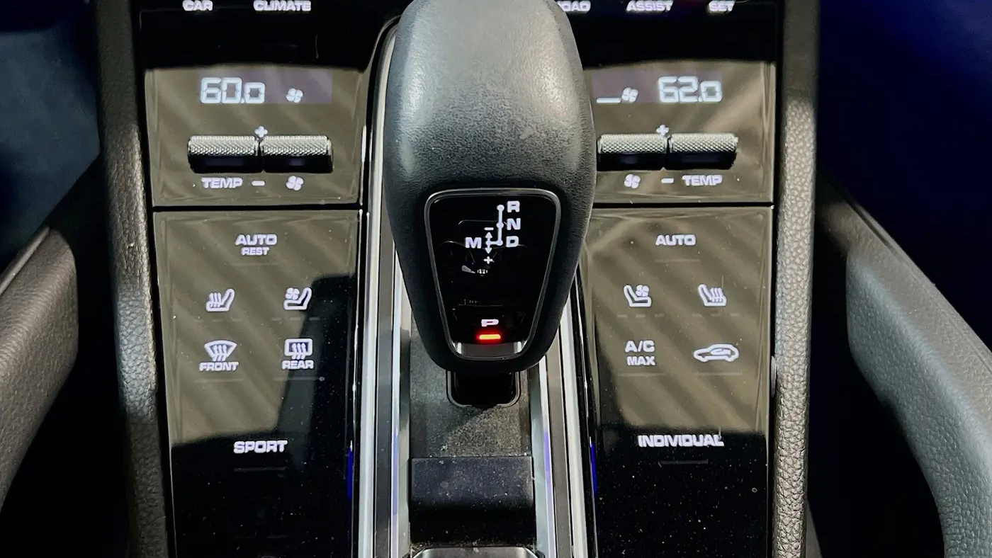 2022 Porsche Cayenne Base