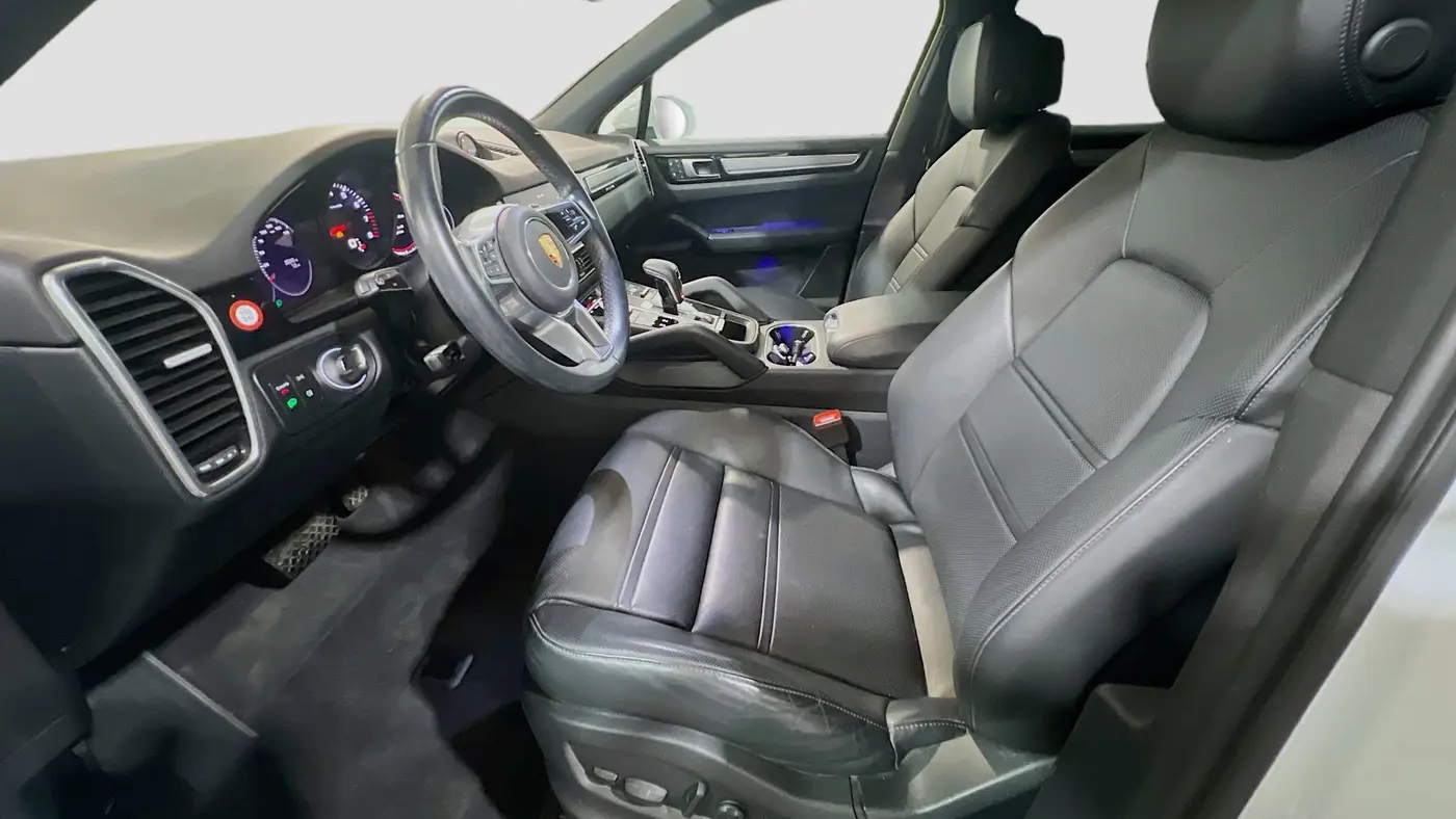 2022 Porsche Cayenne Base