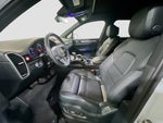 2022 Cayenne Thumbnail 16