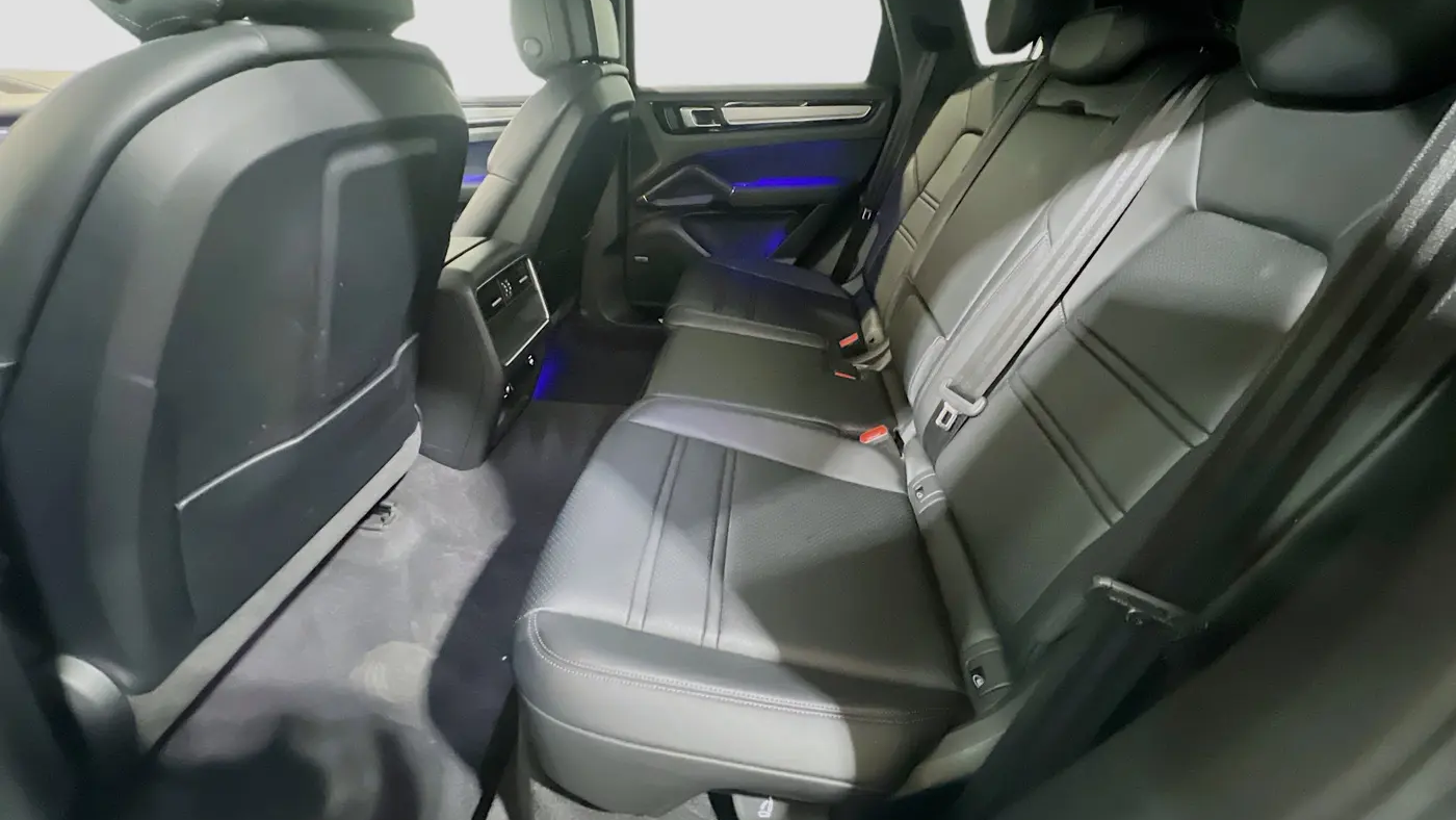 2022 Porsche Cayenne Base