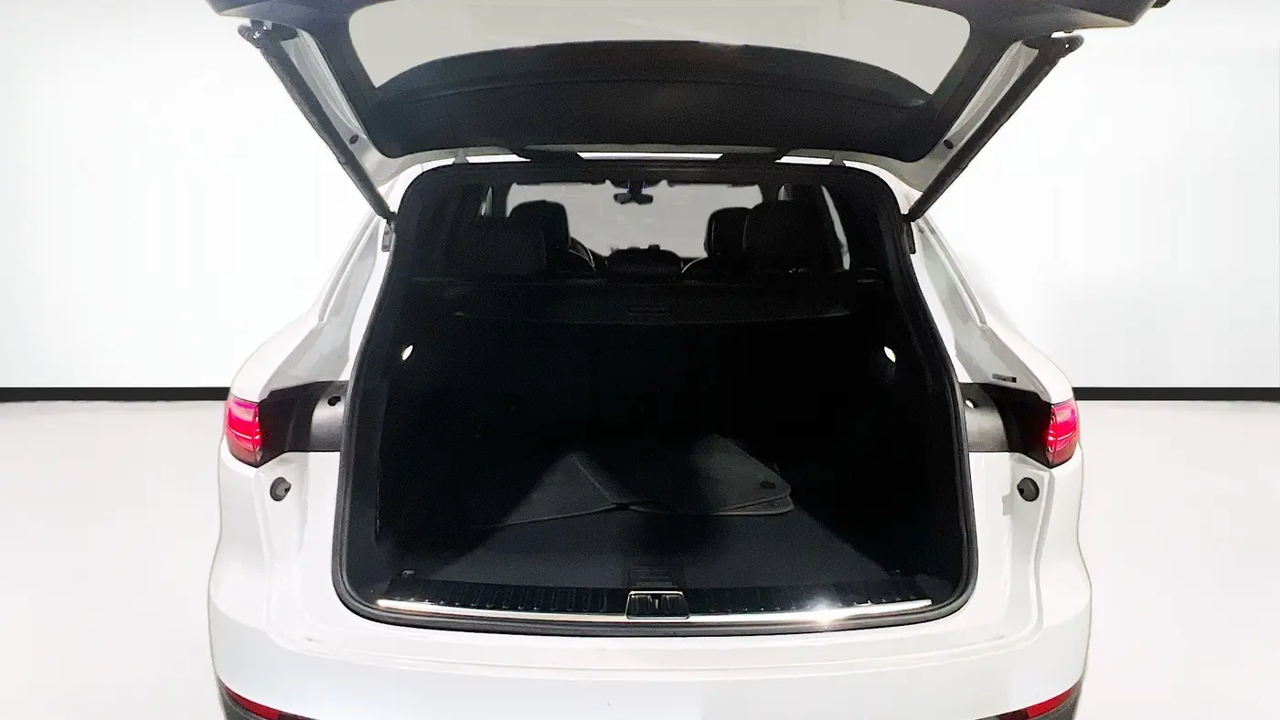 2022 Porsche Cayenne Base