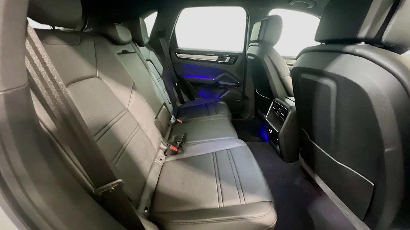 2022 Porsche Cayenne Base