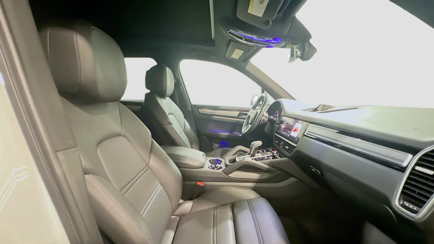 2022 Porsche Cayenne Base