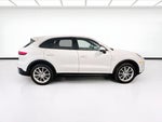 2022 Cayenne Thumbnail 26