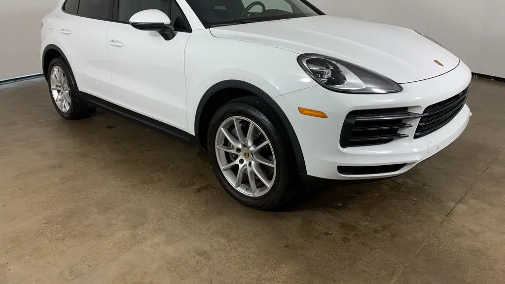 2022 Porsche Cayenne Base