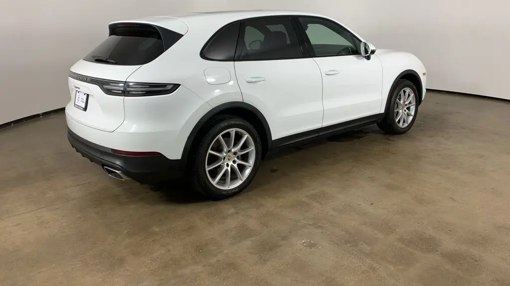 2022 Porsche Cayenne Base