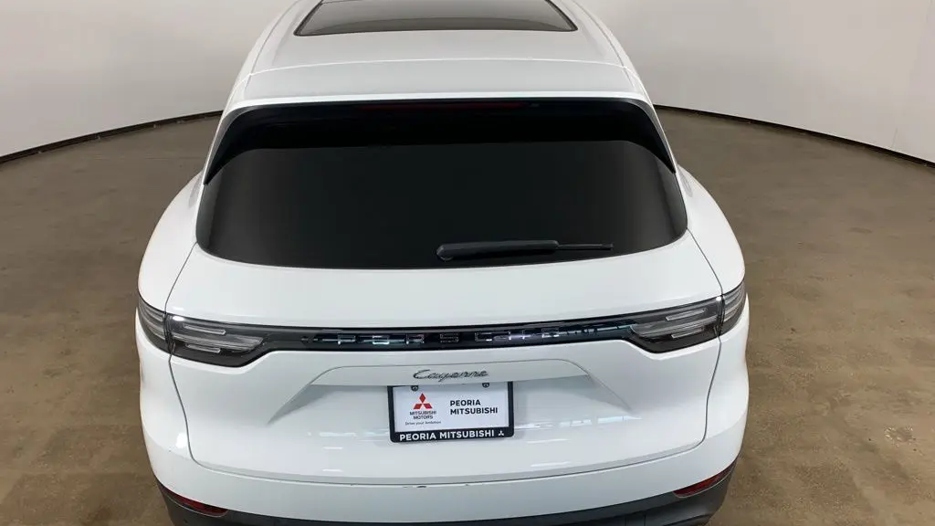 2022 Porsche Cayenne Base