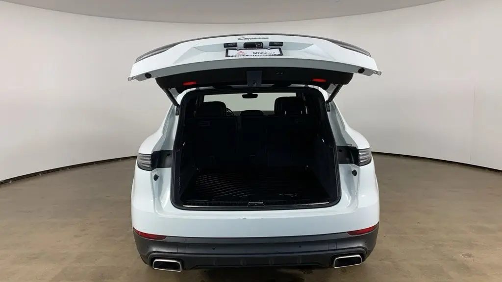 2022 Porsche Cayenne Base